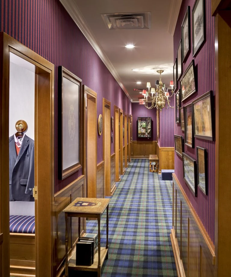 Highland Threads na High Fashion Logistics