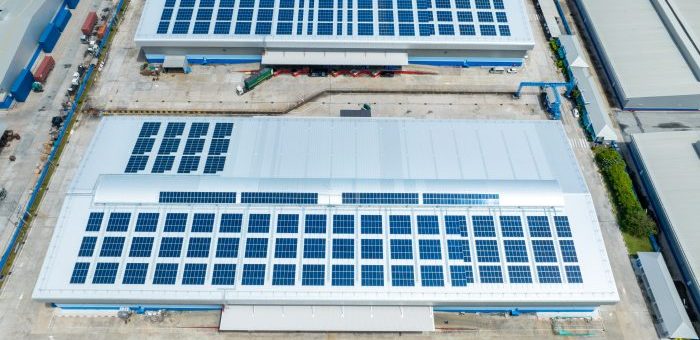 Prepravná spoločnosť sa snaží znížiť náklady na elektrinu na polovicu pomocou solárnej energie