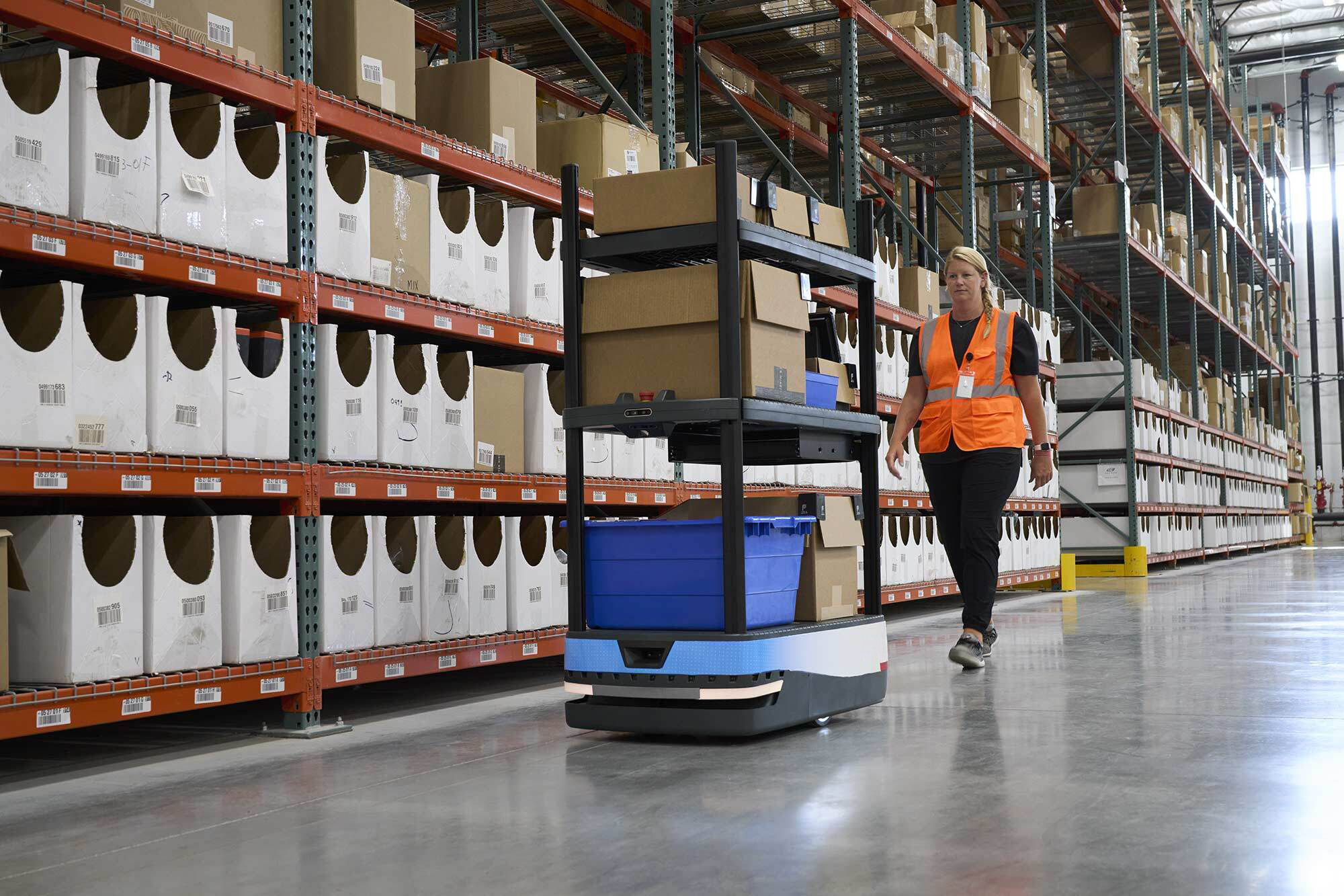 Industry 5.0: Odolný sklad potrebuje koordináciu ľudí a robotov