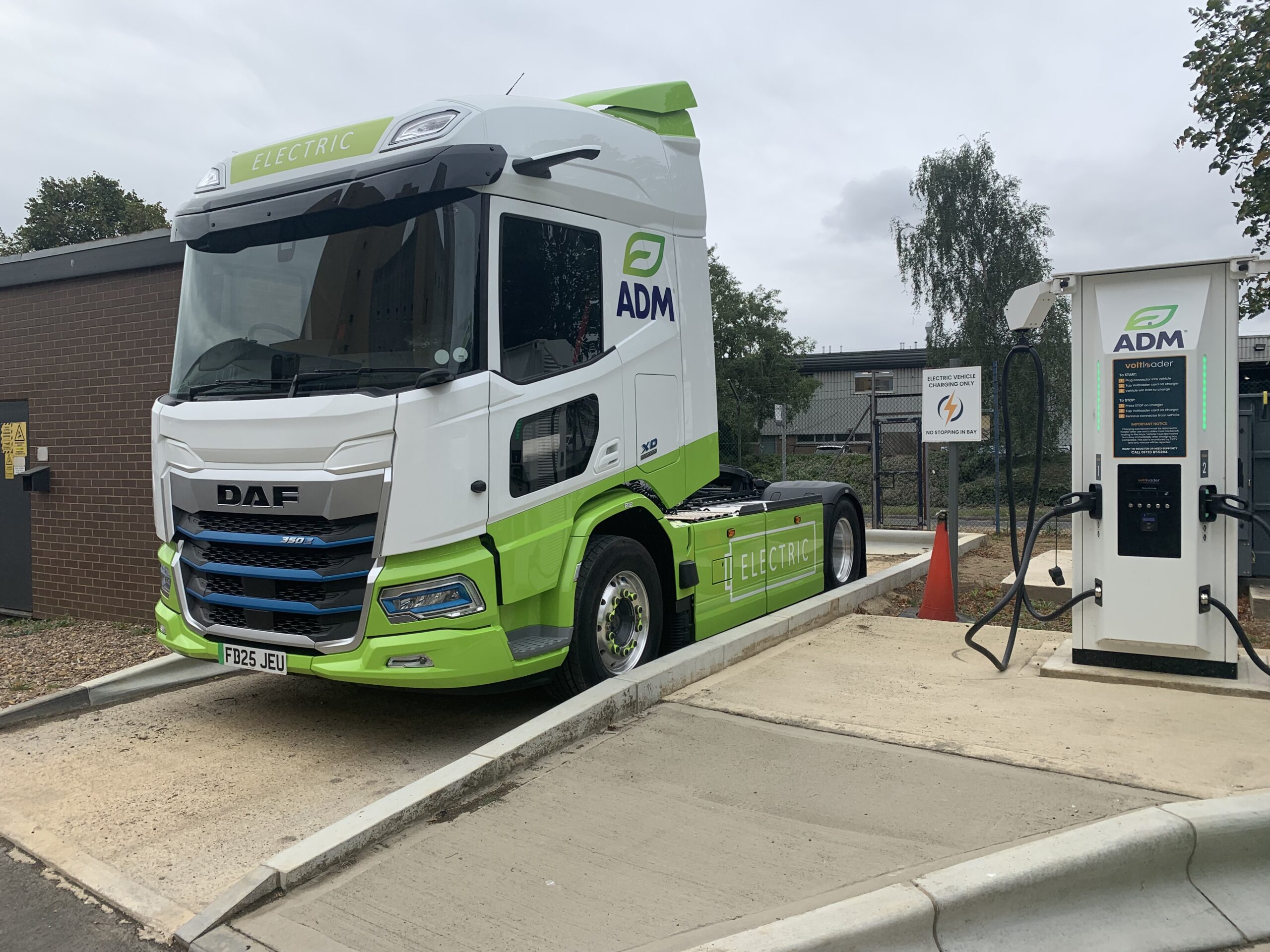 ADM mení pilot elektrických HGV na škálovateľný model